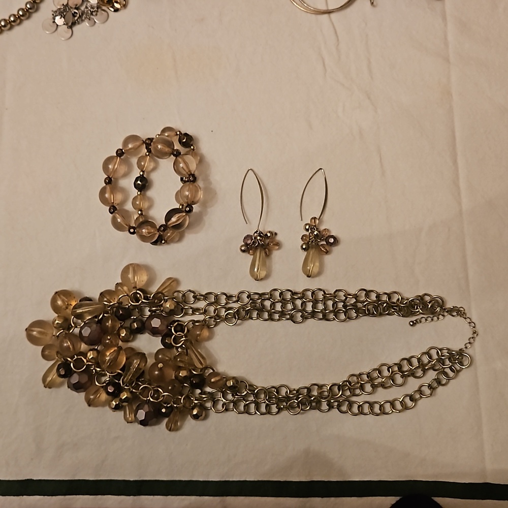 Lia Sophia necklace, earrings and bracelet set